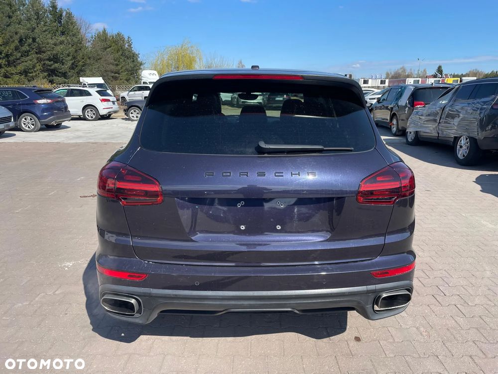 Porsche Cayenne Platinum Edition - 9