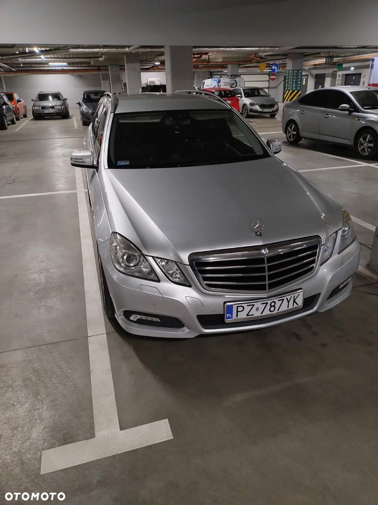 Mercedes-Benz Klasa E 350 CDI DPF BlueEFFICIENCY 7G-TRONIC Avantgarde - 12