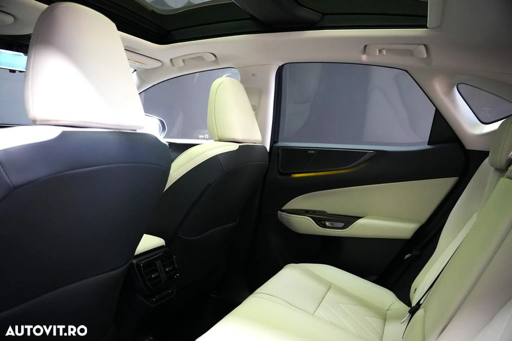 Lexus Seria NX 450h+ AWD CVT PHEV Executive - 8