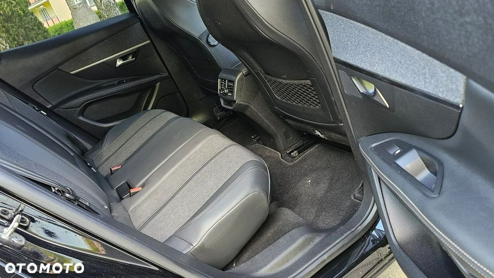 Peugeot 3008 1.5 BlueHDi GT Pack S&S EAT8 - 29