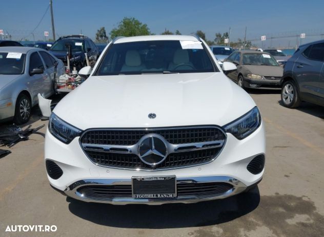Mercedes-Benz GLC 300 4Matic 9G-TRONIC Avantgarde Advanced - 12