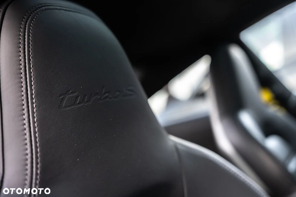 Porsche 911 Turbo S - 38