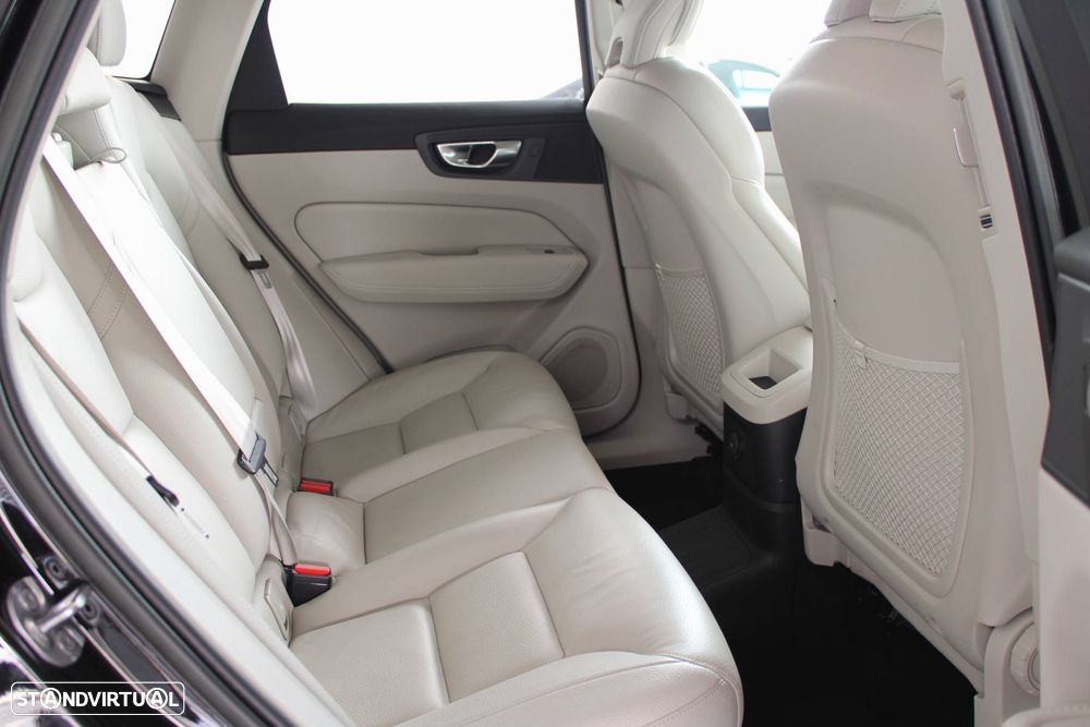 Volvo XC 60 2.0 T6 PHEV Inscription Expression AWD - 15