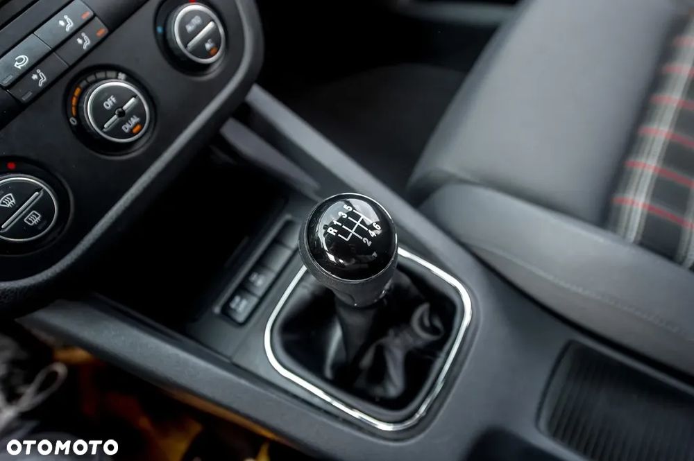 Volkswagen Golf 2.0 GTI - 30