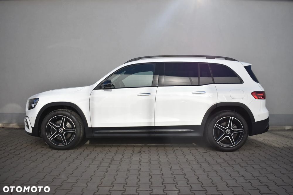 Mercedes-Benz GLB - 5