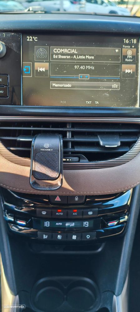 Peugeot 2008 e-HDi FAP 115 STOP & START Allure - 8