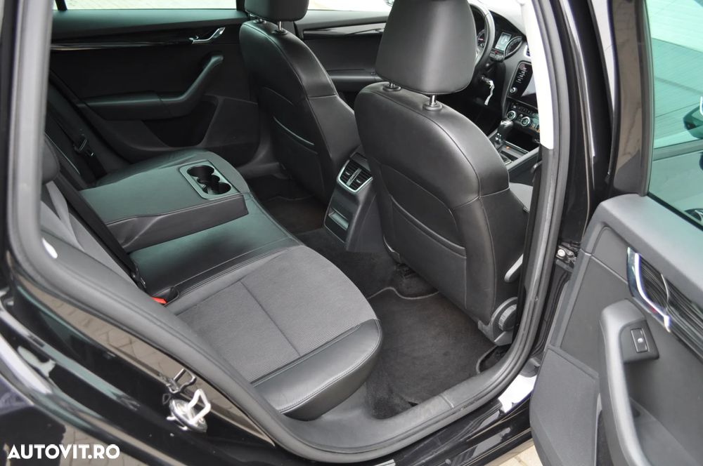 Skoda Octavia 2.0 TDI DSG Style - 20