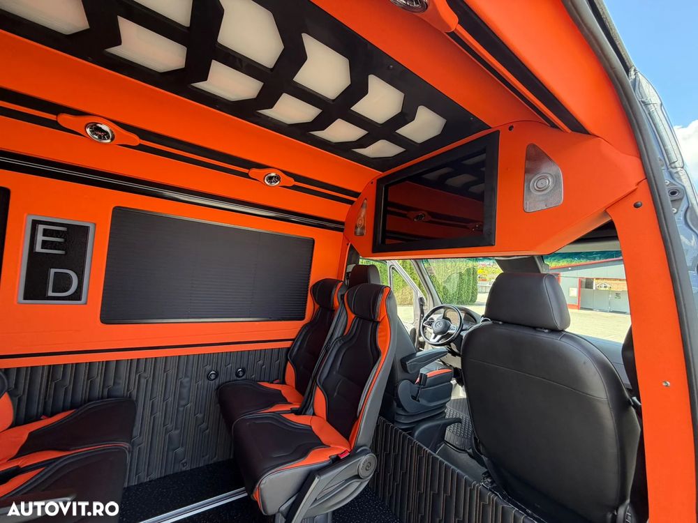 Mercedes-Benz Sprinter - 12