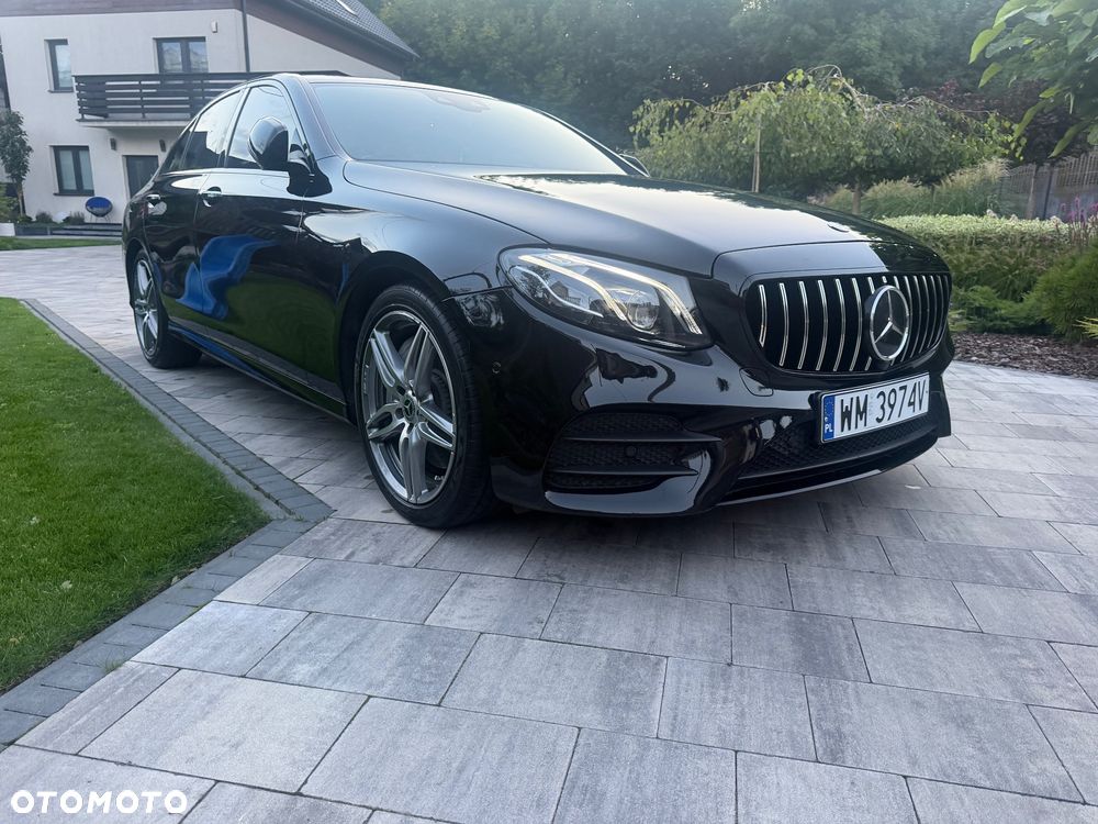 Mercedes-Benz Klasa E 300 9G-TRONIC - 38