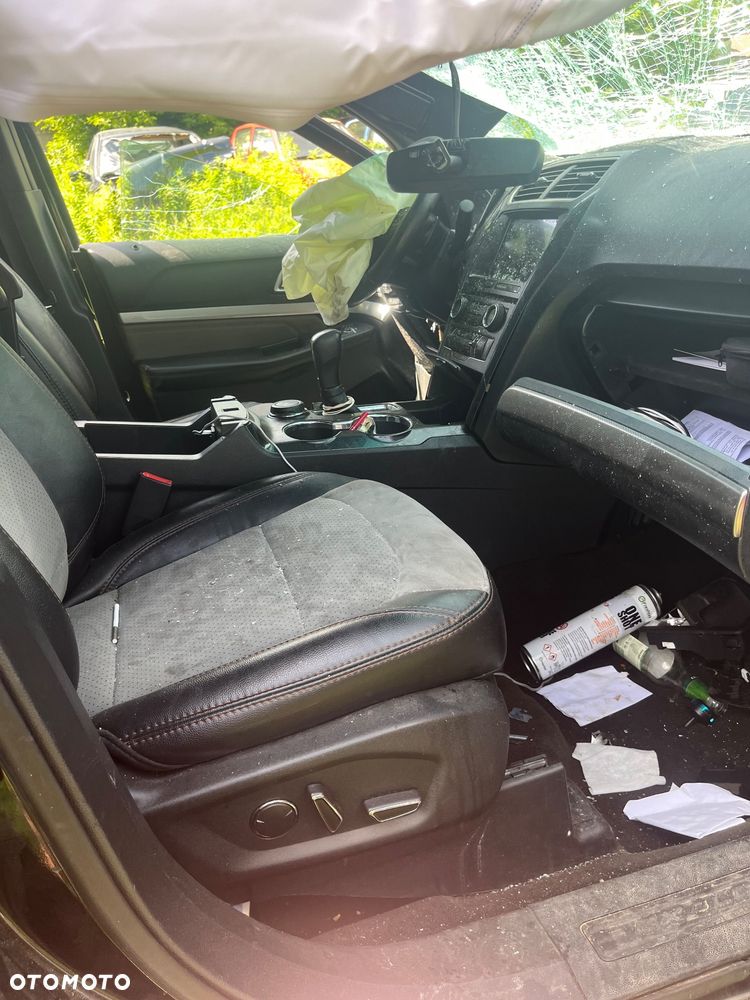 Ford Explorer - 5