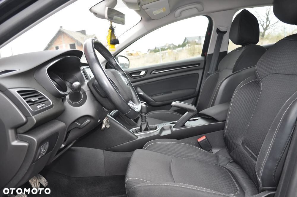 Renault Megane 1.6 SCe Life - 24