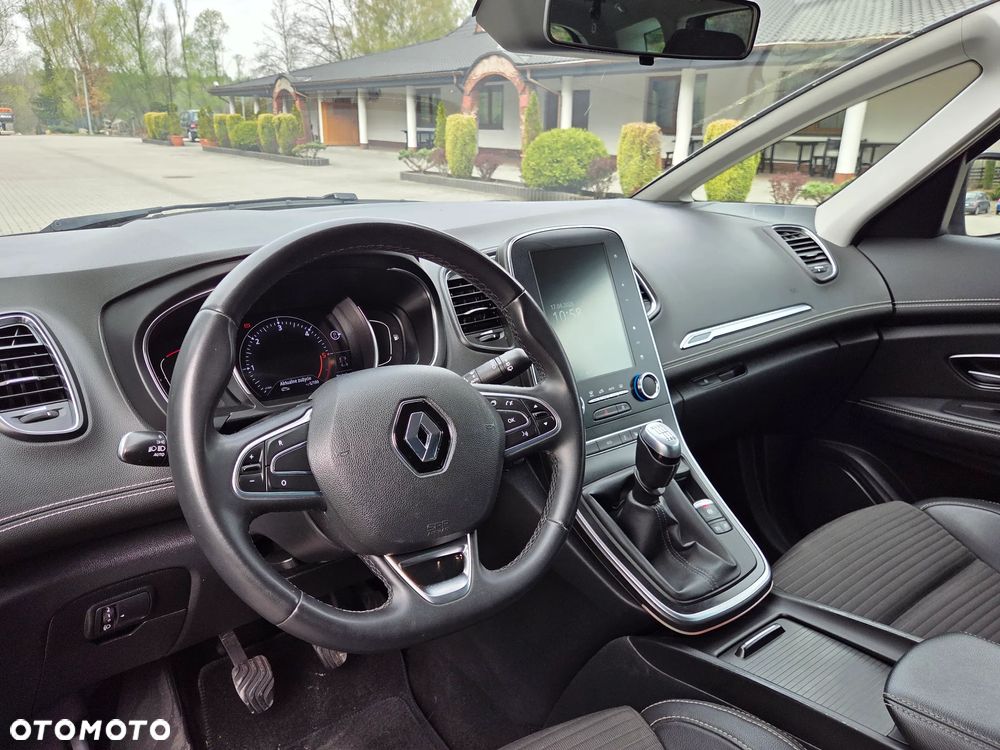 Renault Grand Scenic - 25