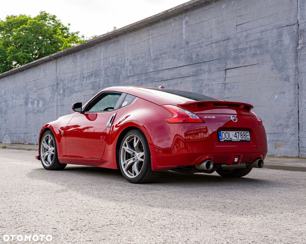 Nissan 370 Z - 7
