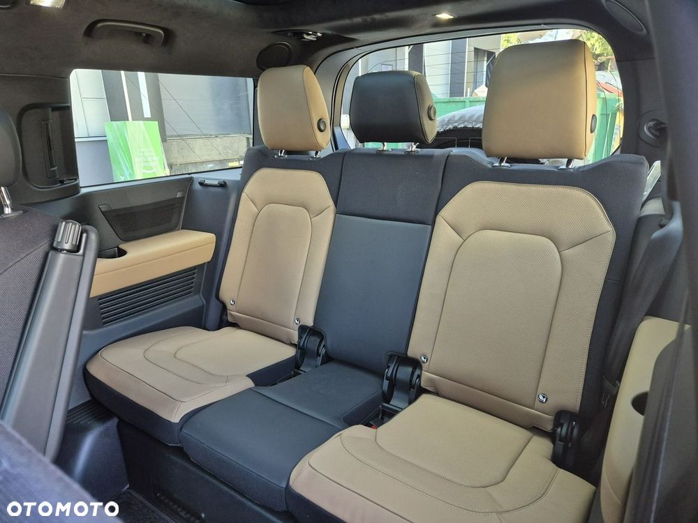 Land Rover Defender 130 D350 X-Dynamic HSE - 28