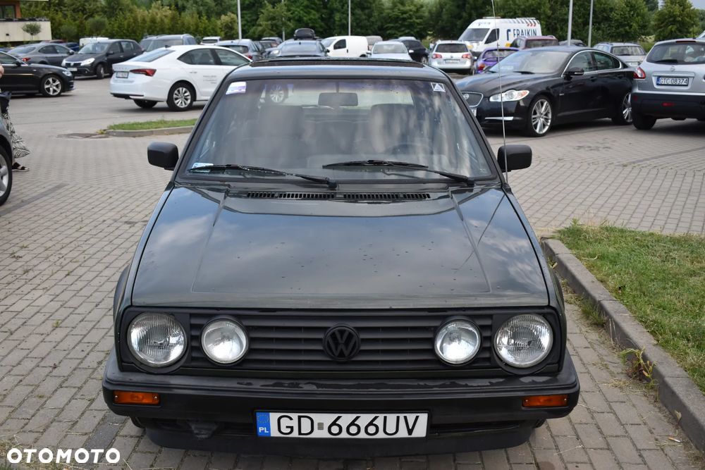 Volkswagen Golf 1.8 GT Special - 27