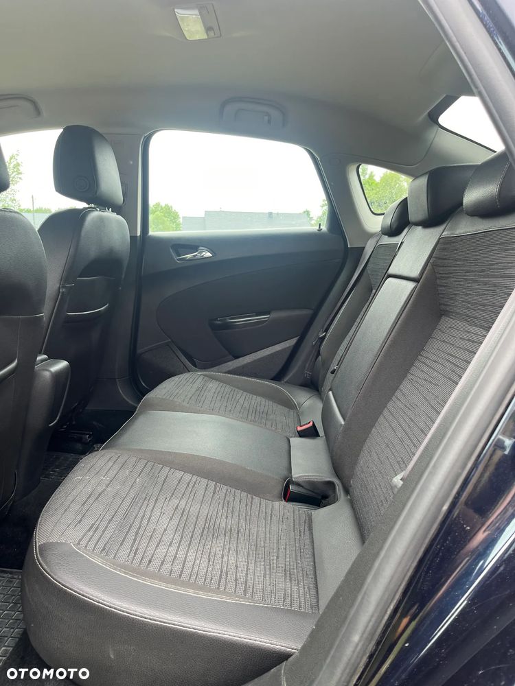 Opel Astra 1.4 T Executive S&S - 15