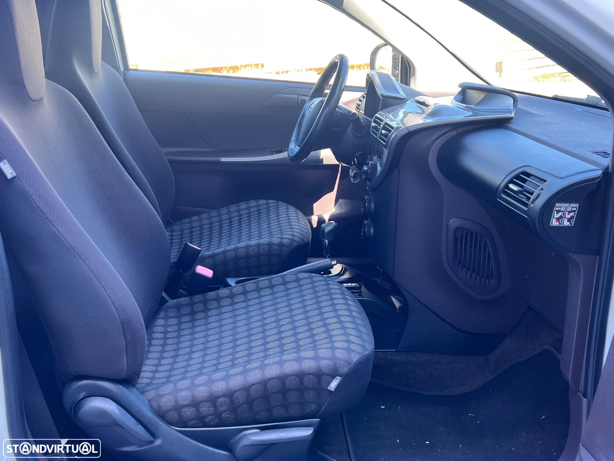 Toyota iQ 1.33 VVT-i 2 MultiDrive - 20
