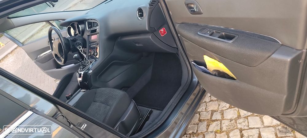 Peugeot 5008 1.6 HDi Executive - 10