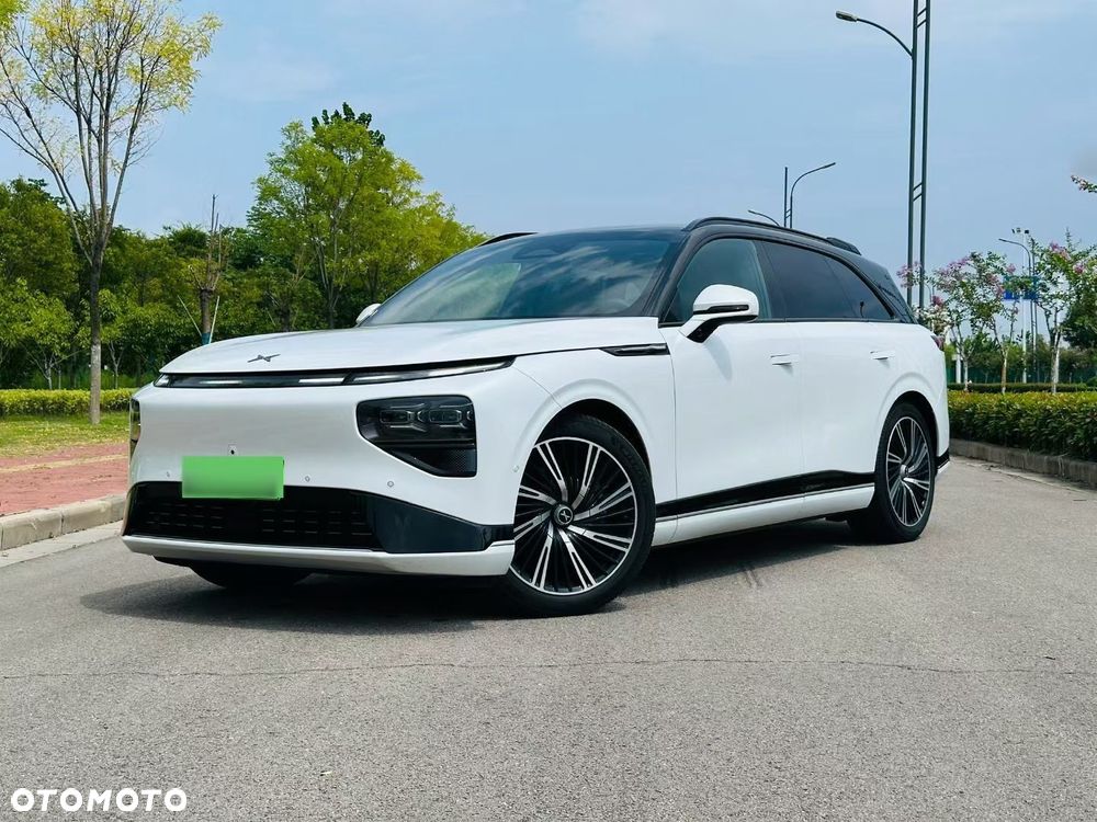 XPeng G9 - 4