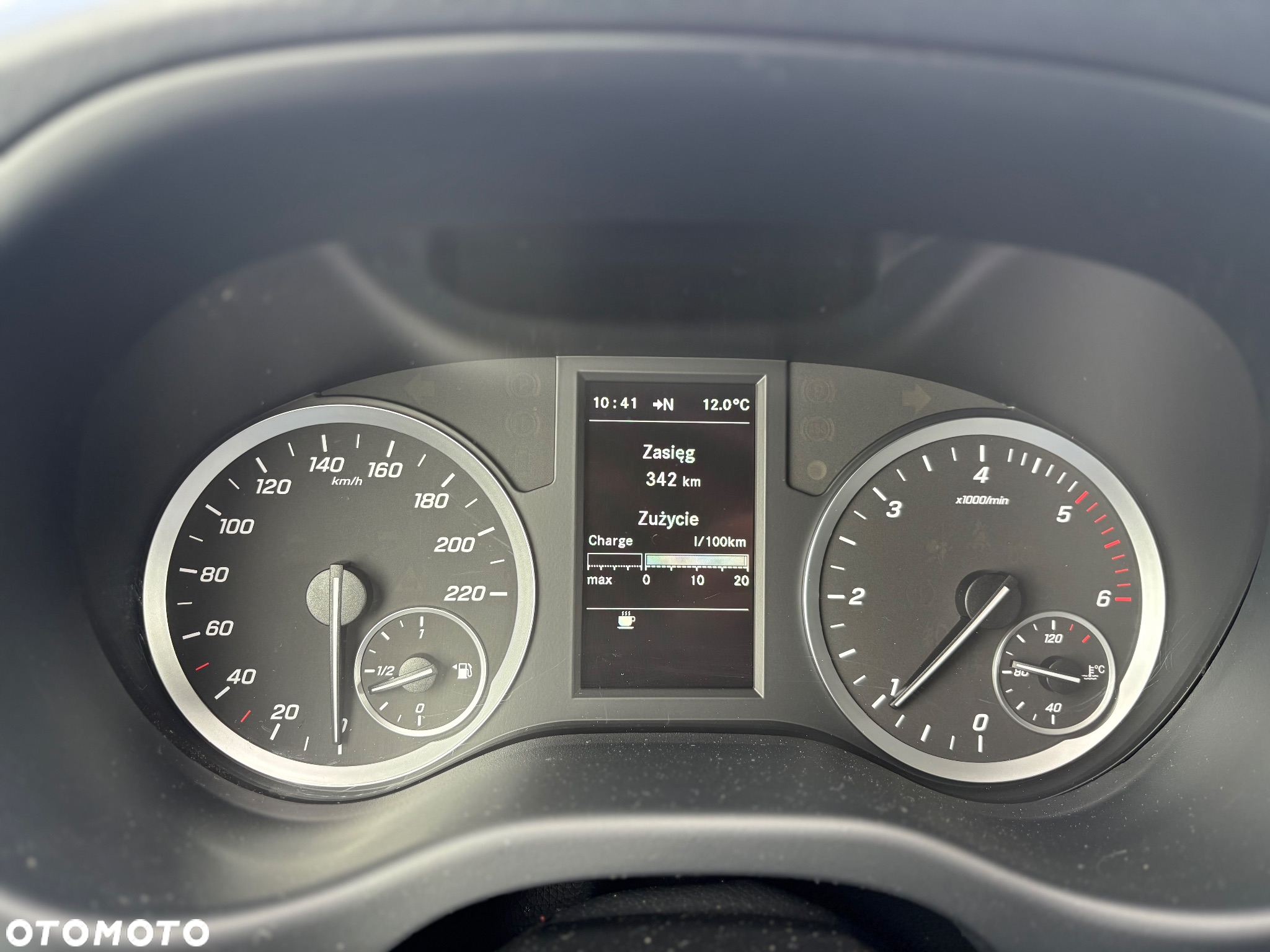 Mercedes-Benz Vito - 25