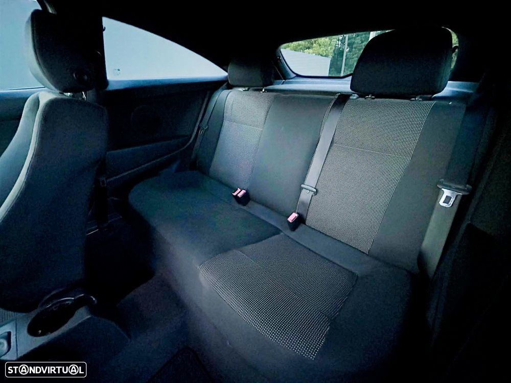 Opel Astra GTC 1.7 CDTI - 8