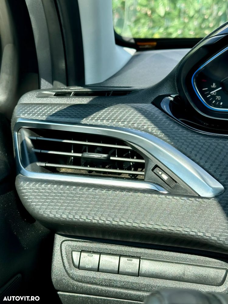 Peugeot 2008 - 20