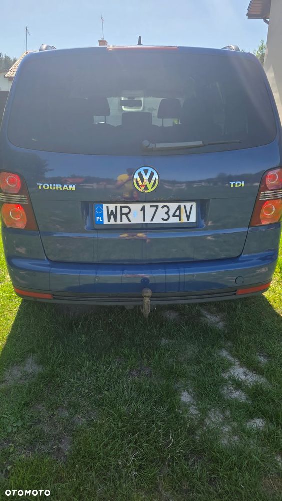 Volkswagen Touran 1.9 TDI Highline - 3