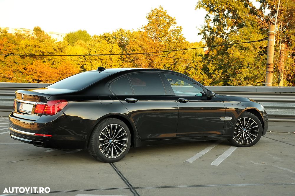 BMW Seria 7 740d xDrive - 12