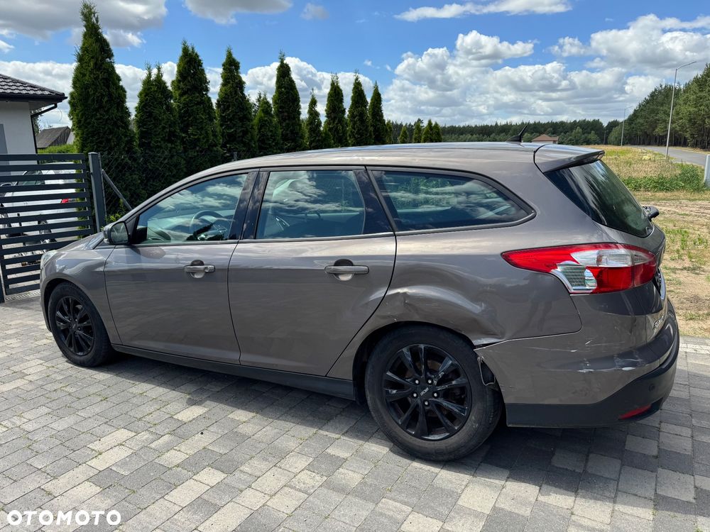 Ford Focus 1.6 TDCi DPF Ambiente - 4