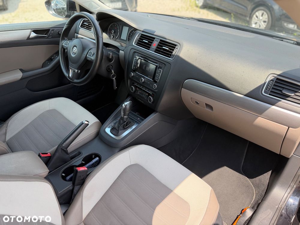 Volkswagen Jetta 1.4 TSI DSG Comfortline - 23