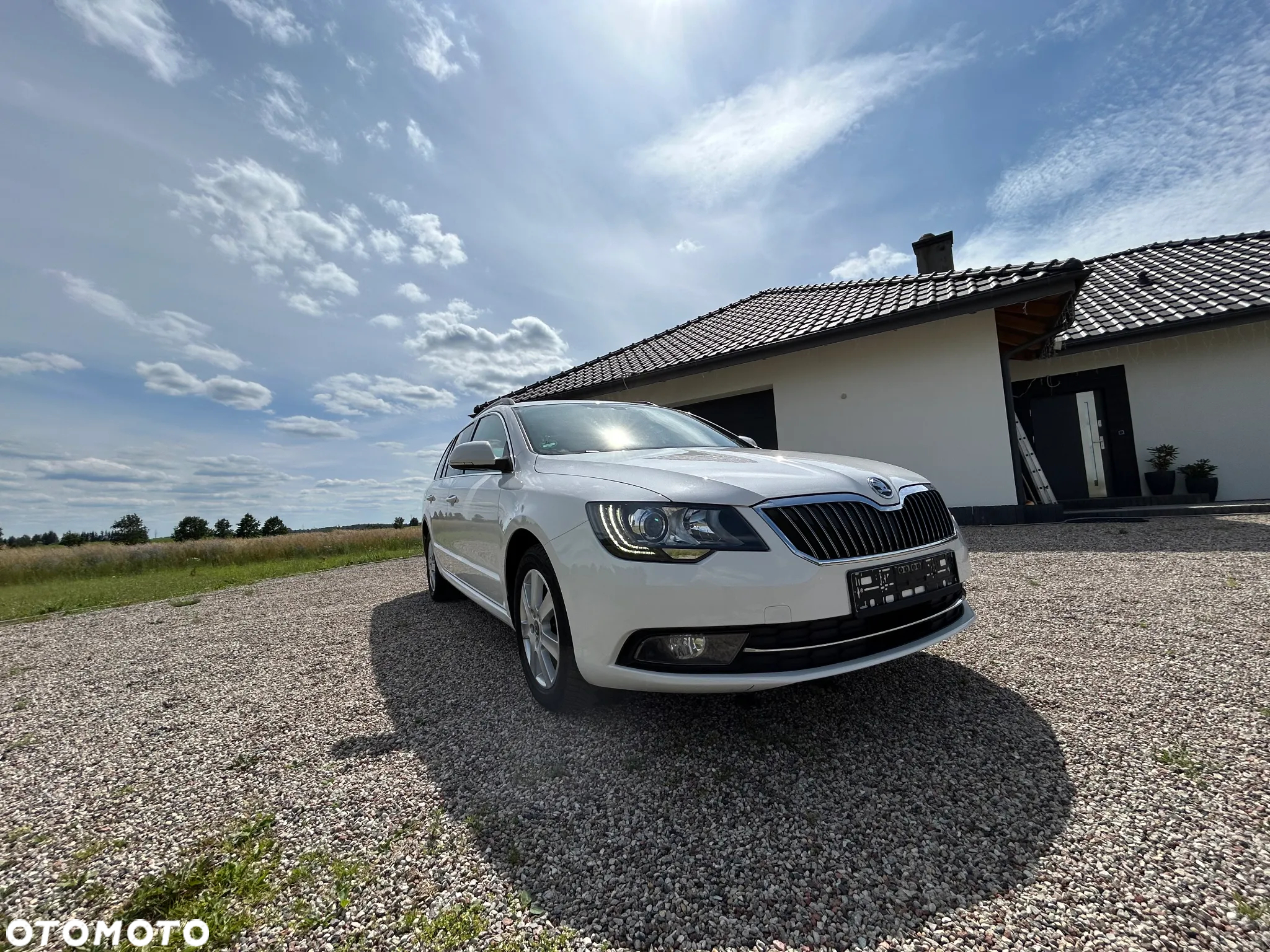 Skoda Superb 2.0 TDI DSG Ambition - 14