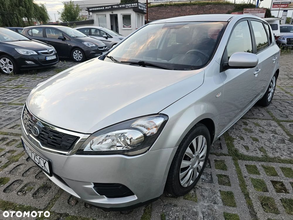 Kia Ceed - 3