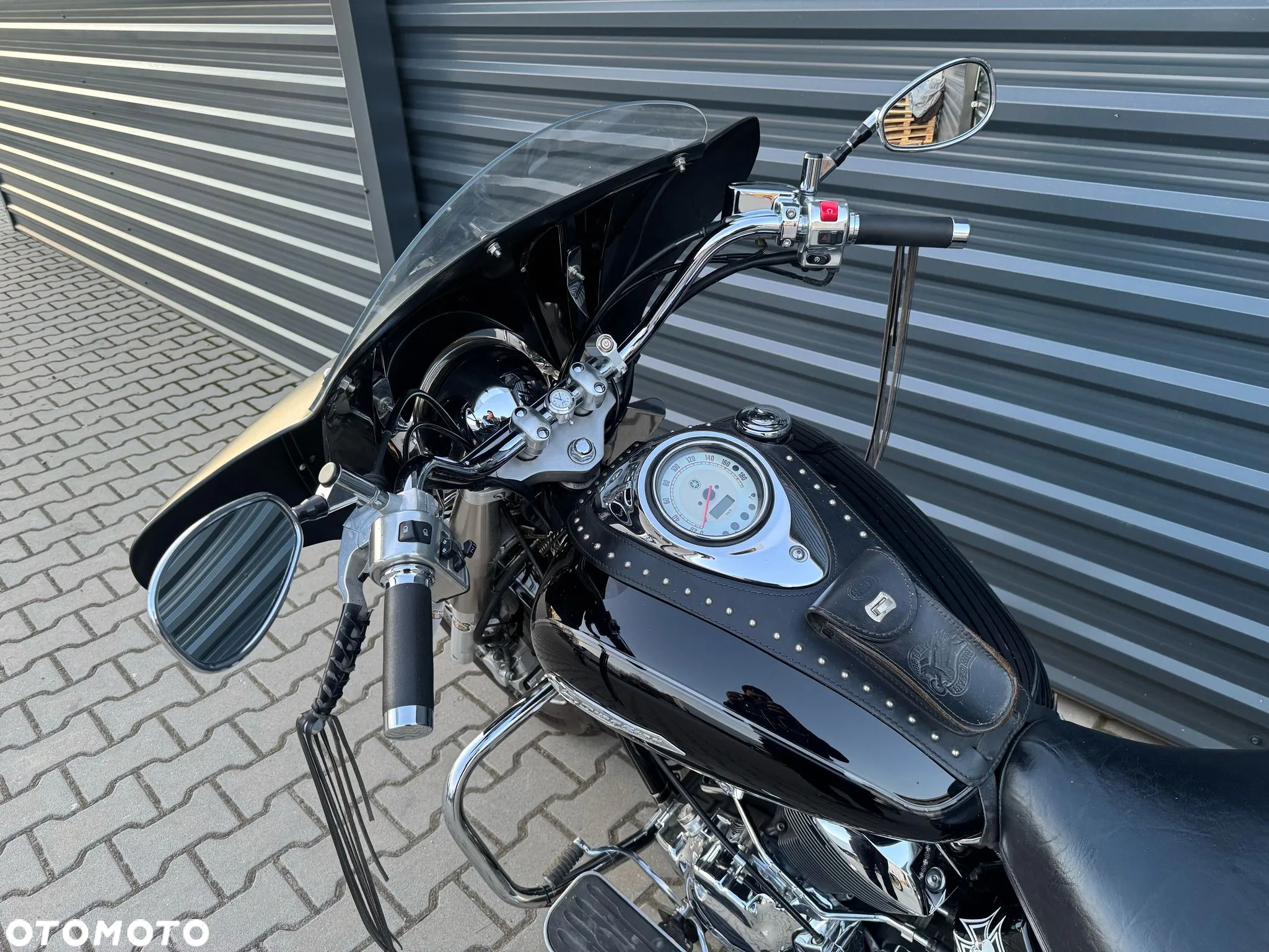 Yamaha XVS - 9