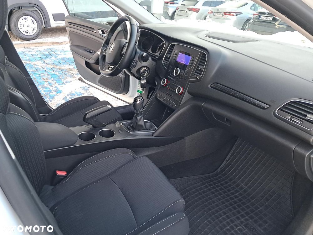 Renault Megane 1.6 SCe Zen - 18