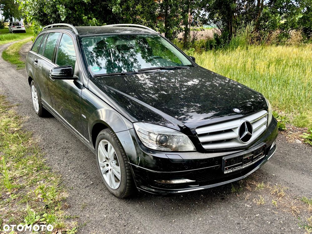 Mercedes-Benz Klasa C 180 CGI Automatik BlueEFFICIENCY Avantgarde - 19