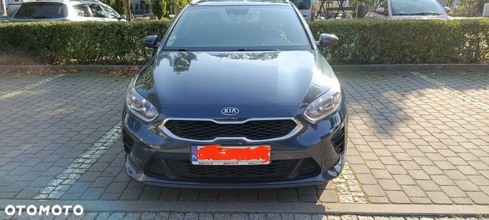 Kia Ceed 1.6 CRDi mHEV M - 10