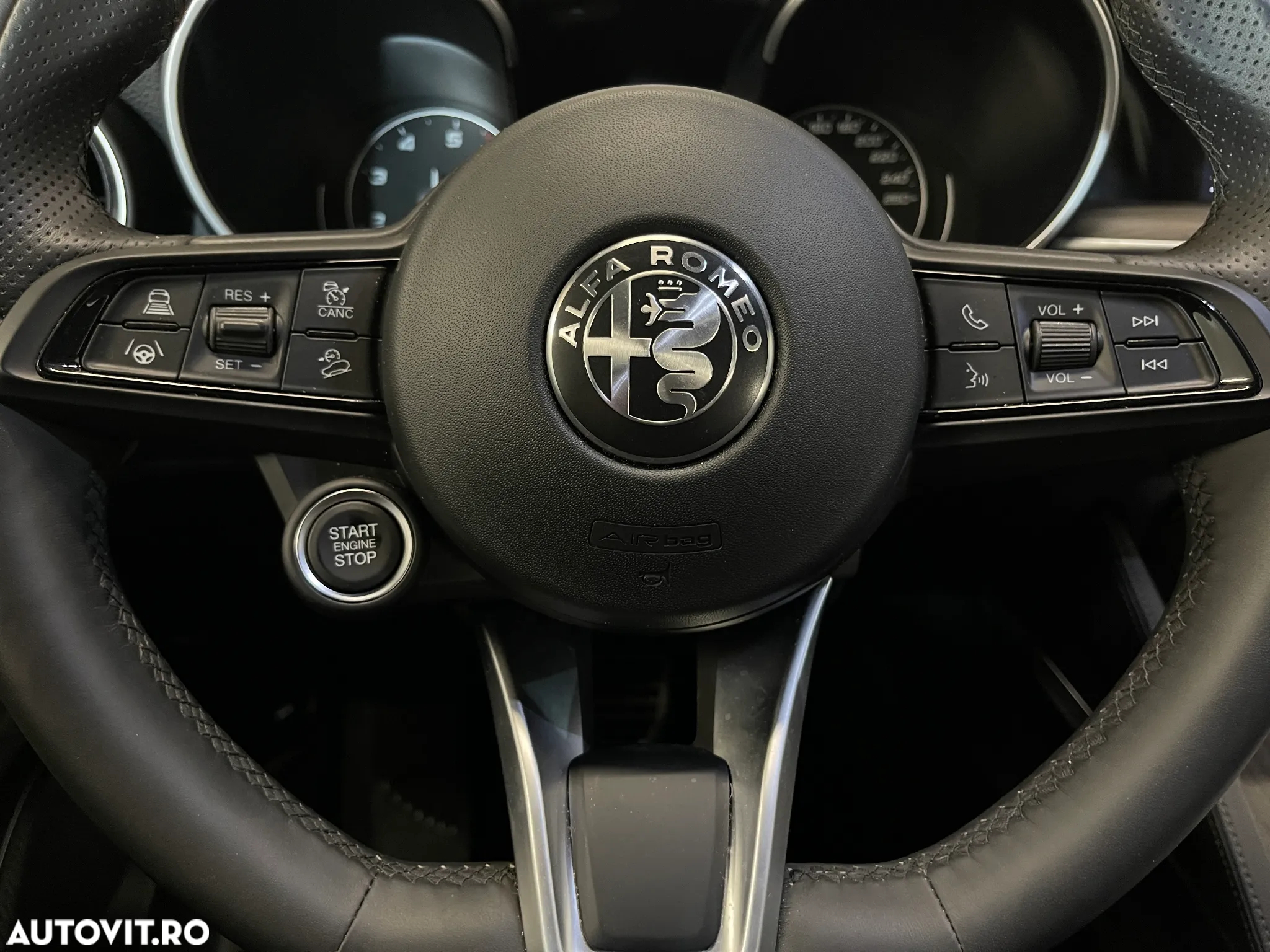 Alfa Romeo Stelvio 2.0 Turbo 16V AT8-Q4 Ti - 25