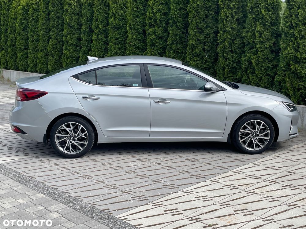 Hyundai Elantra 1.6 Style - 6