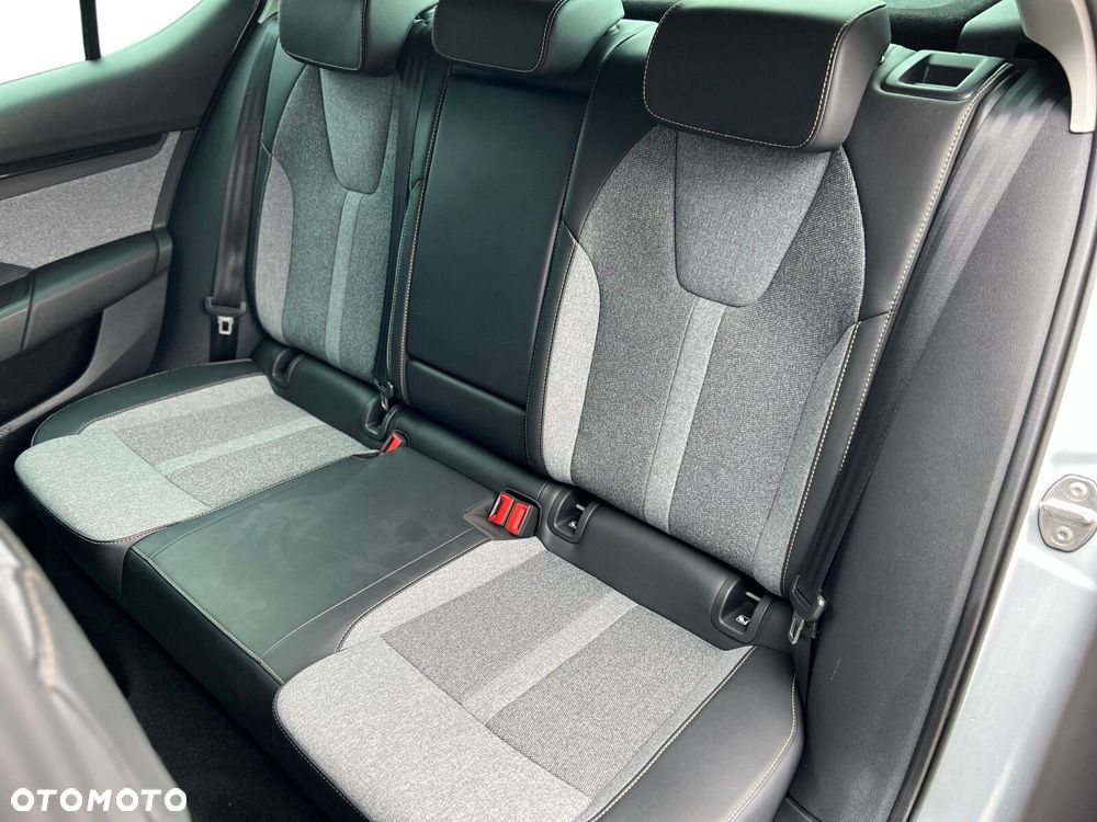 Skoda Octavia 2.0 TDI Selection DSG - 20