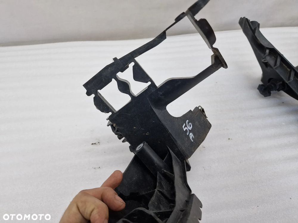 AUDI A4 B8 LIFT 11- LEWY ŚLIZG POD LAMPE /  MOCOWANIE LAMPY , NR 8K0805607B , NR AUKCJI SL56 - 5