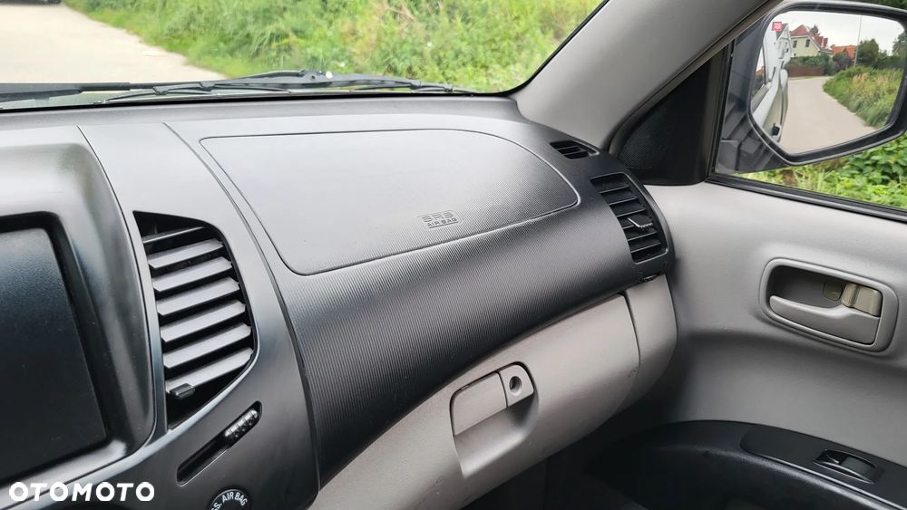 Mitsubishi L200 - 17