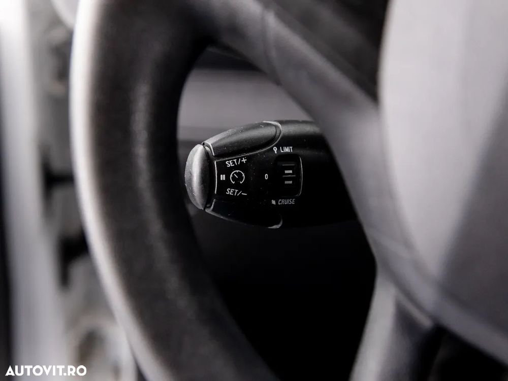 Peugeot 208 1.6 BlueHDi FAP Style - 16