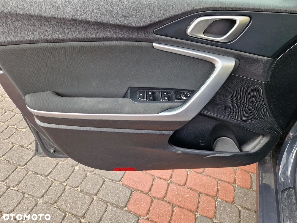 Kia Ceed 1.5 T-GDI M DCT - 36