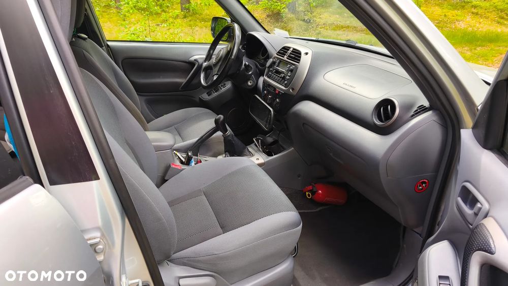 Toyota RAV4 2.0 VVT-i Sol - 8