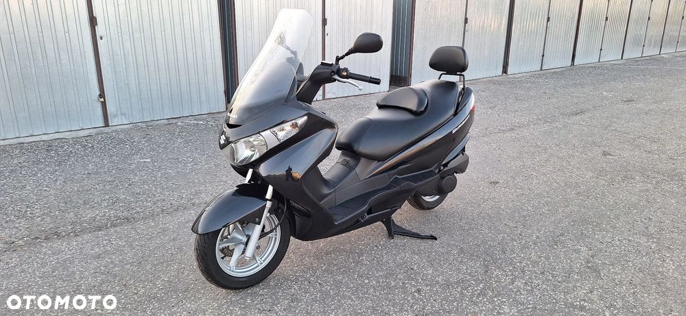 Suzuki Burgman - 1