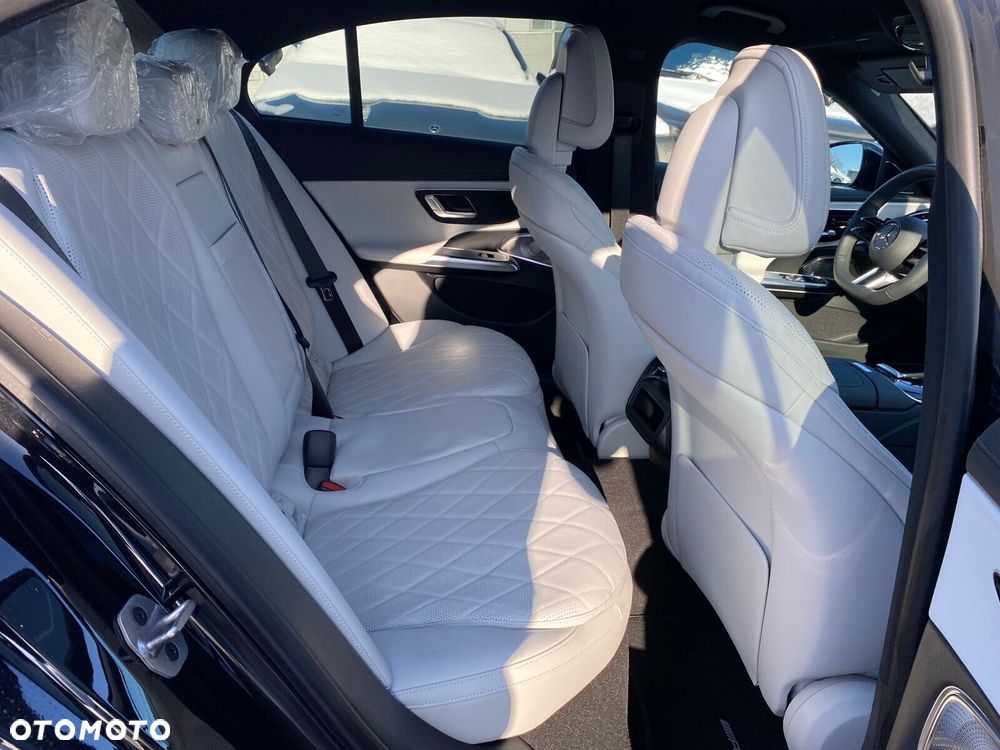 Mercedes-Benz Klasa E - 23