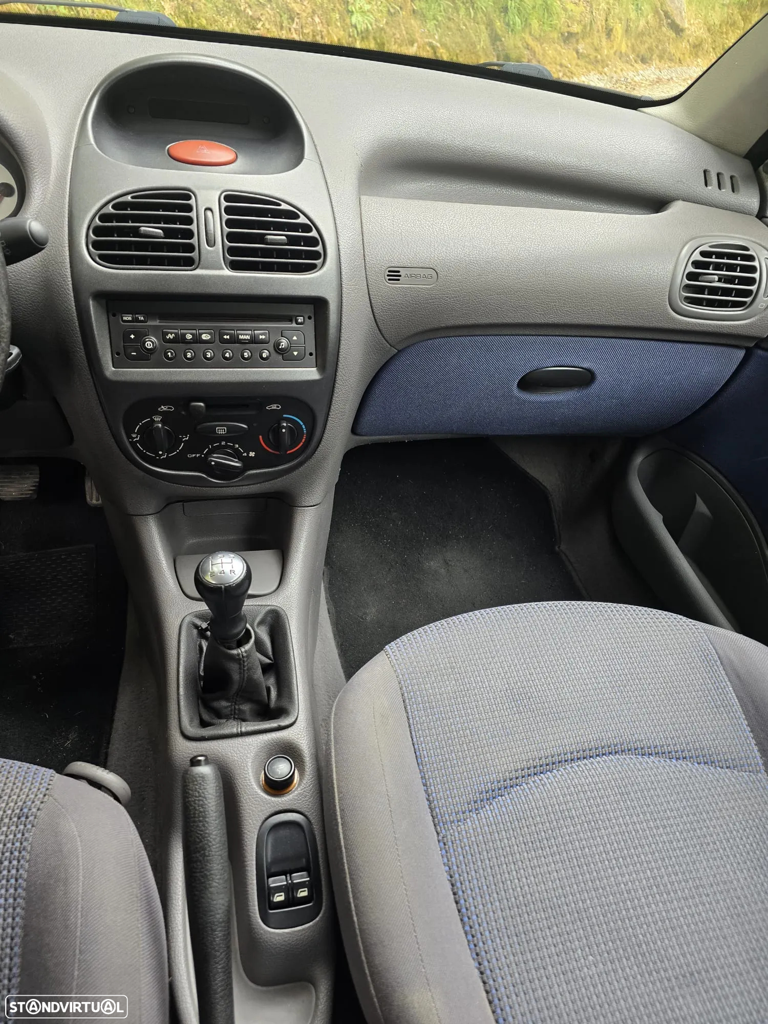 Peugeot 206 1.1 Color Line - 12