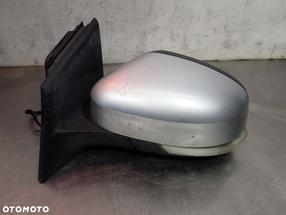 LUSTERKO LEWE ELEKTRYCZNE FORD FOCUS MK3 - 2