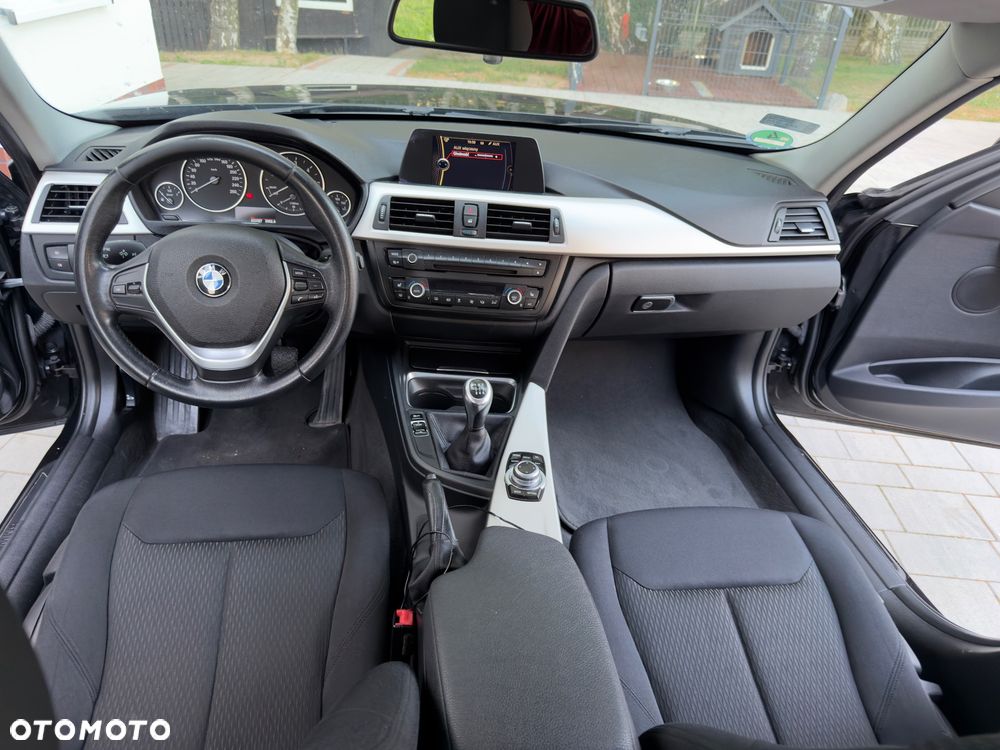 BMW Seria 3 318d - 8