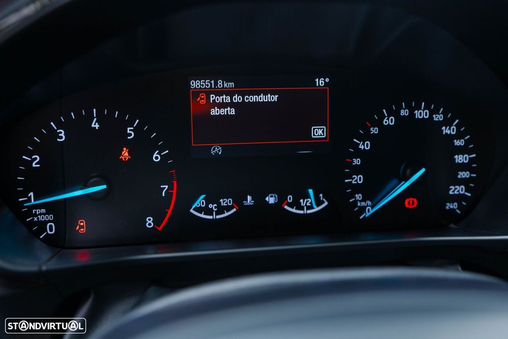 Ford Focus SW 1.0 EcoBoost MHEV ST-Line - 19